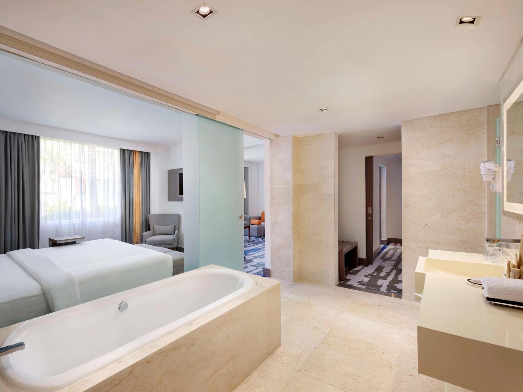 Novotel Bali Ngurah Rai Airport 4*