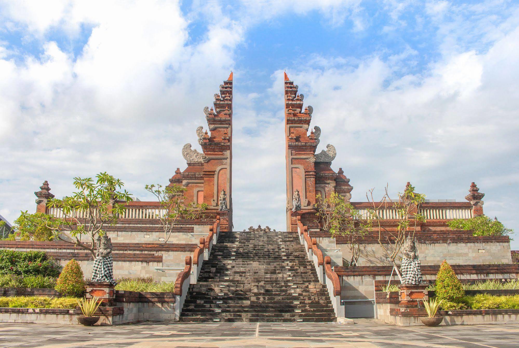Novotel Bali Ngurah Rai Airport 4*