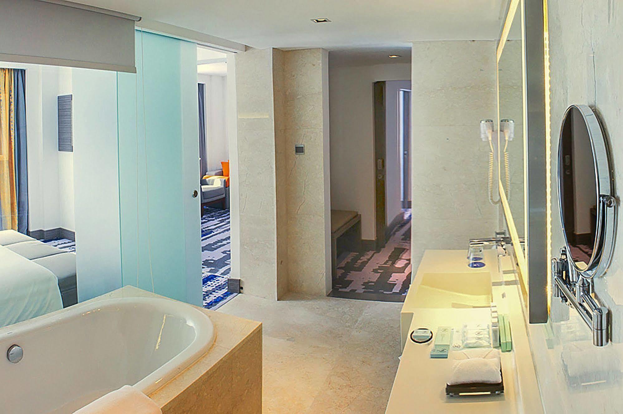 Hotel Novotel Bali Ngurah Rai Airport 4*